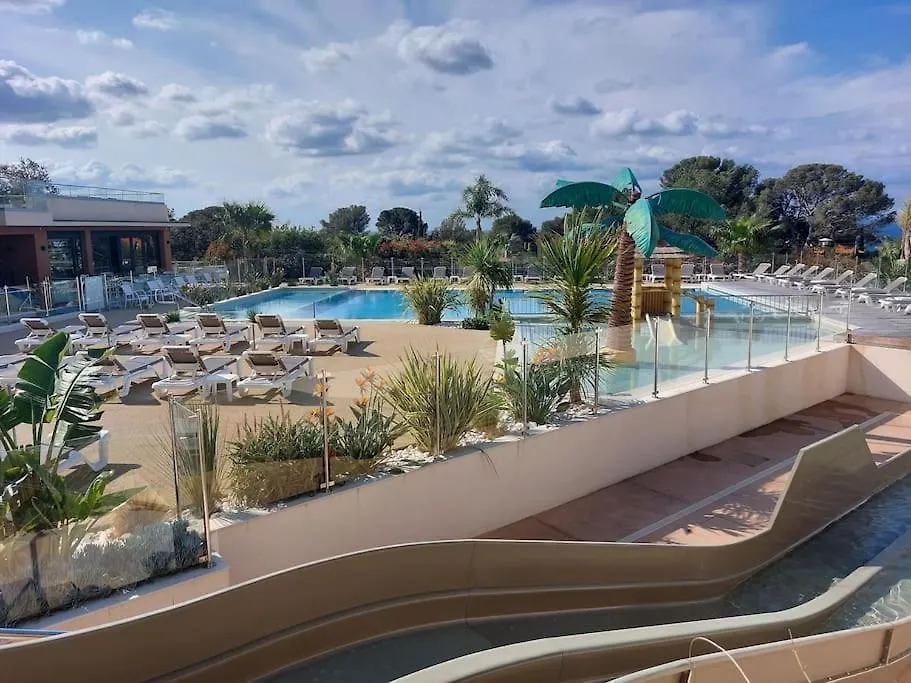 Hotel Blue Horizon Saint-Raphaël 0*,  Francia
